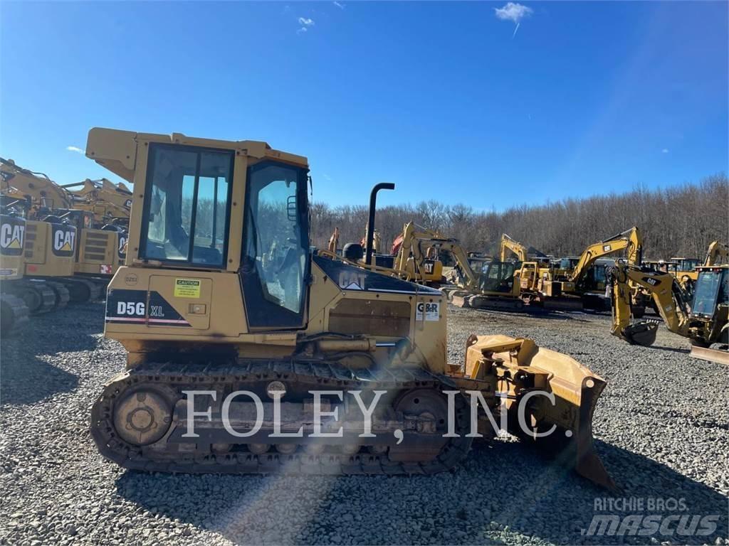 CAT D5G Dozers - Tratores rastos