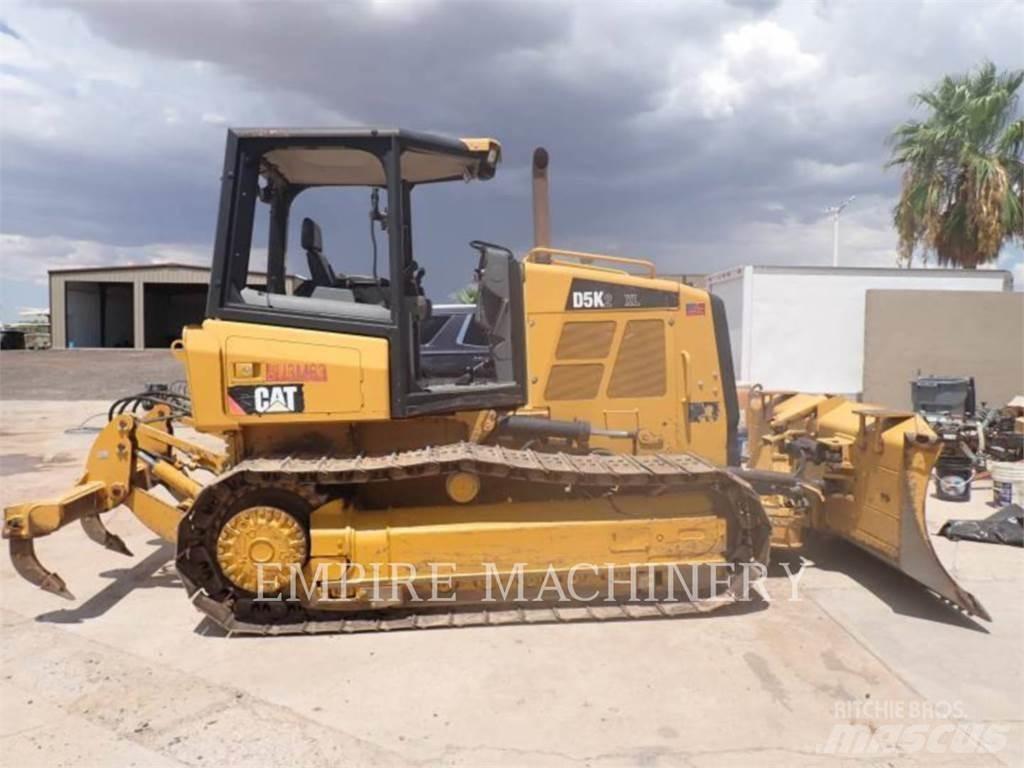 CAT D5K Dozers - Tratores rastos