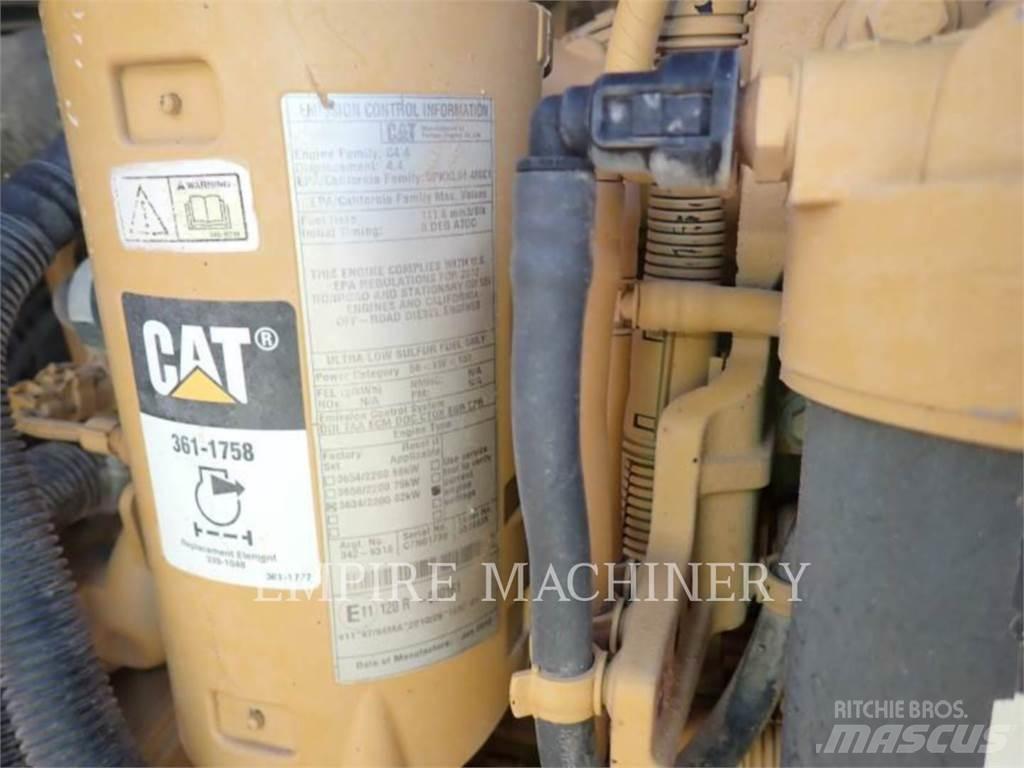 CAT D5K Dozers - Tratores rastos