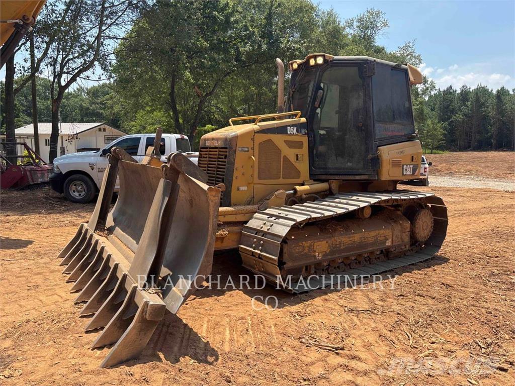 CAT D5K LGP Dozers - Tratores rastos