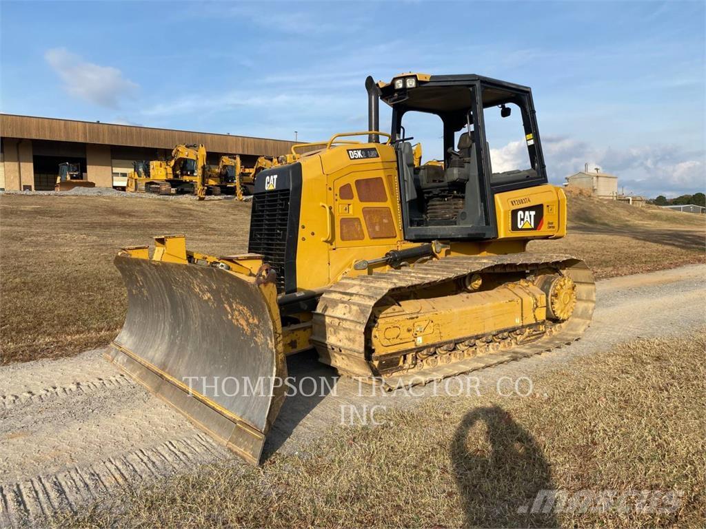 CAT D5K2 LGP Dozers - Tratores rastos