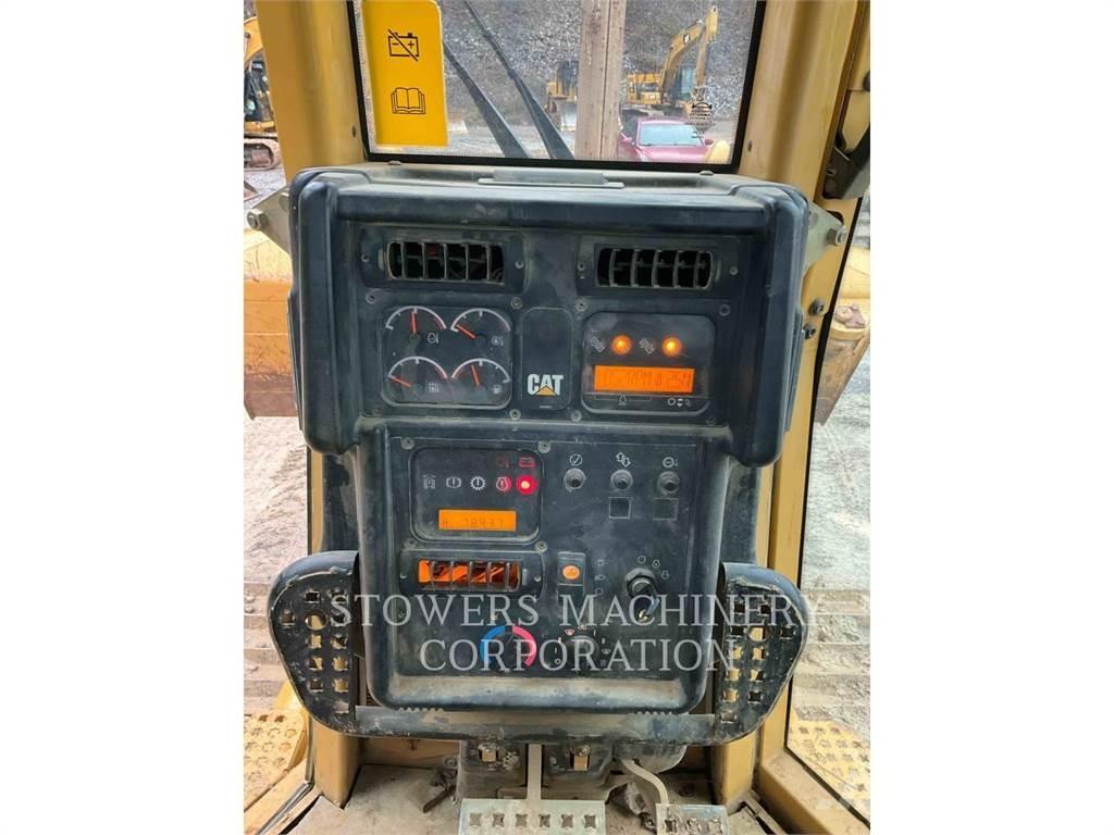 CAT D5NXL Dozers - Tratores rastos