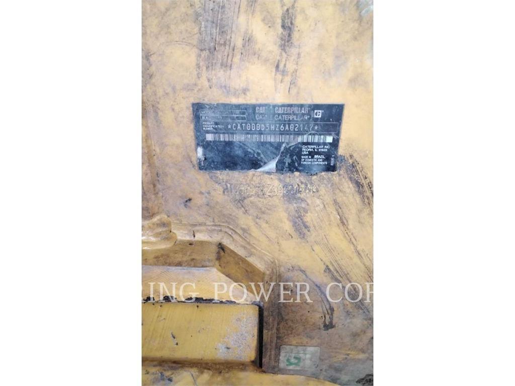 CAT D5VPEW Dozers - Tratores rastos