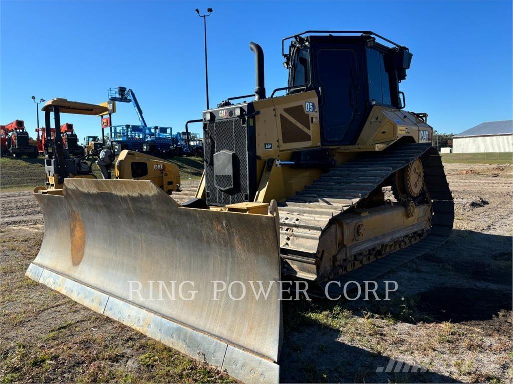 CAT D5VPEW Dozers - Tratores rastos