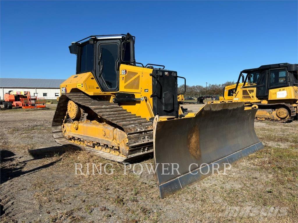 CAT D5VPEW Dozers - Tratores rastos