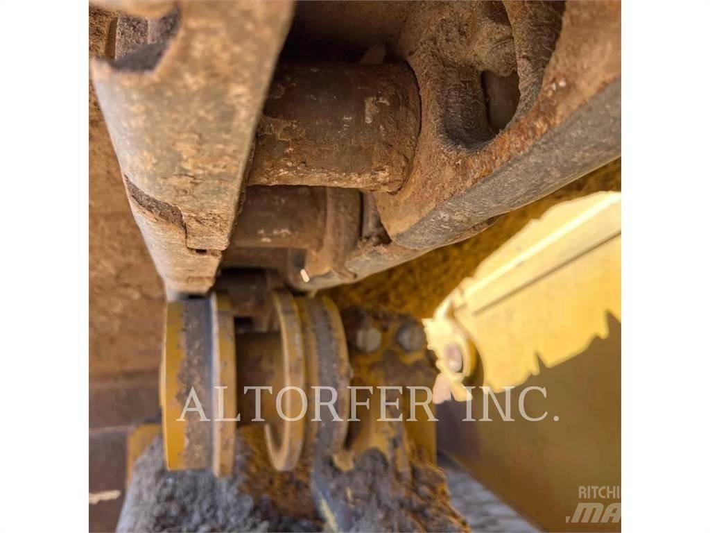 CAT D6 LGP Dozers - Tratores rastos