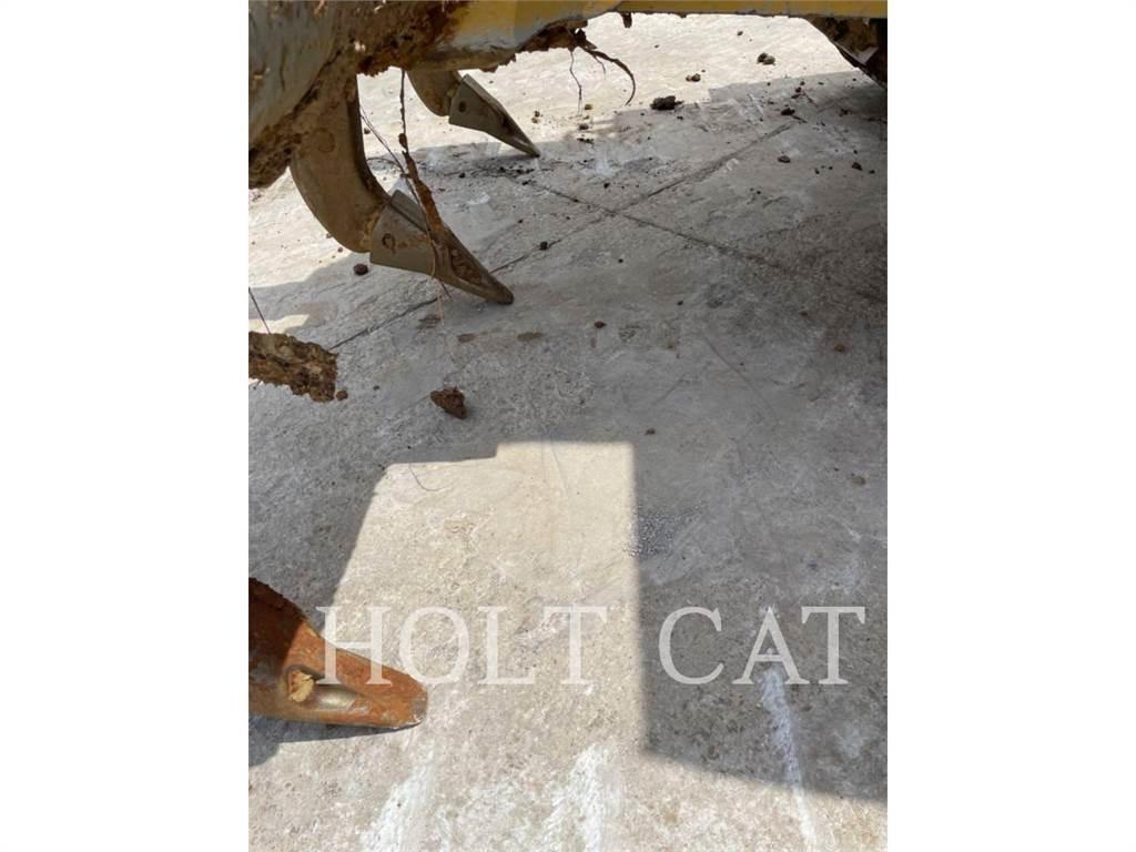 CAT D6 XELGPVP Dozers - Tratores rastos