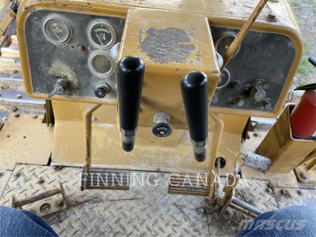 CAT D6E Dozers - Tratores rastos