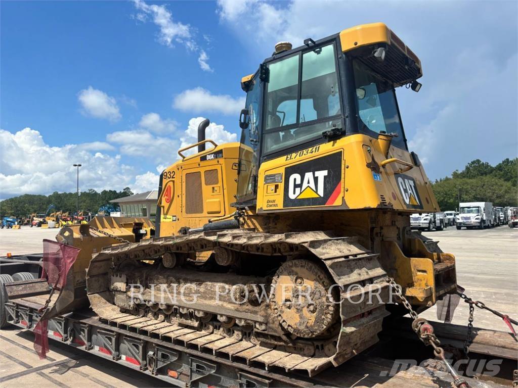 CAT D6K2 LGP Dozers - Tratores rastos