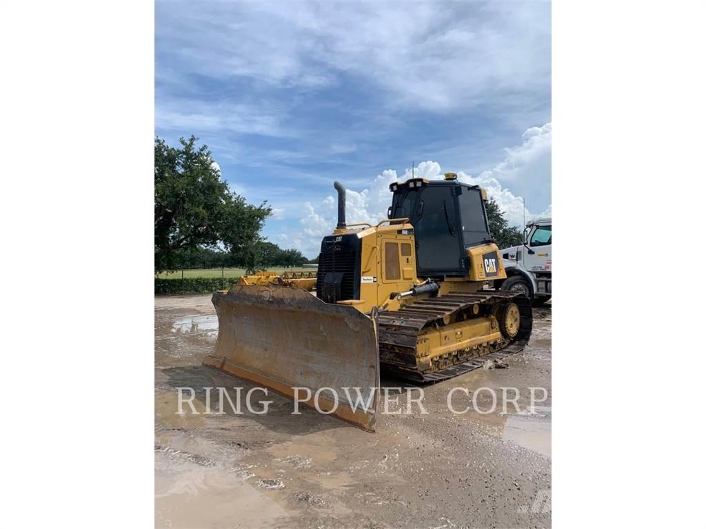 CAT D6K2LGPEW Dozers - Tratores rastos