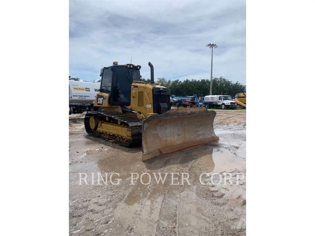 CAT D6K2LGPEW Dozers - Tratores rastos