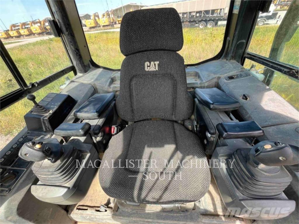 CAT D6KXL Dozers - Tratores rastos