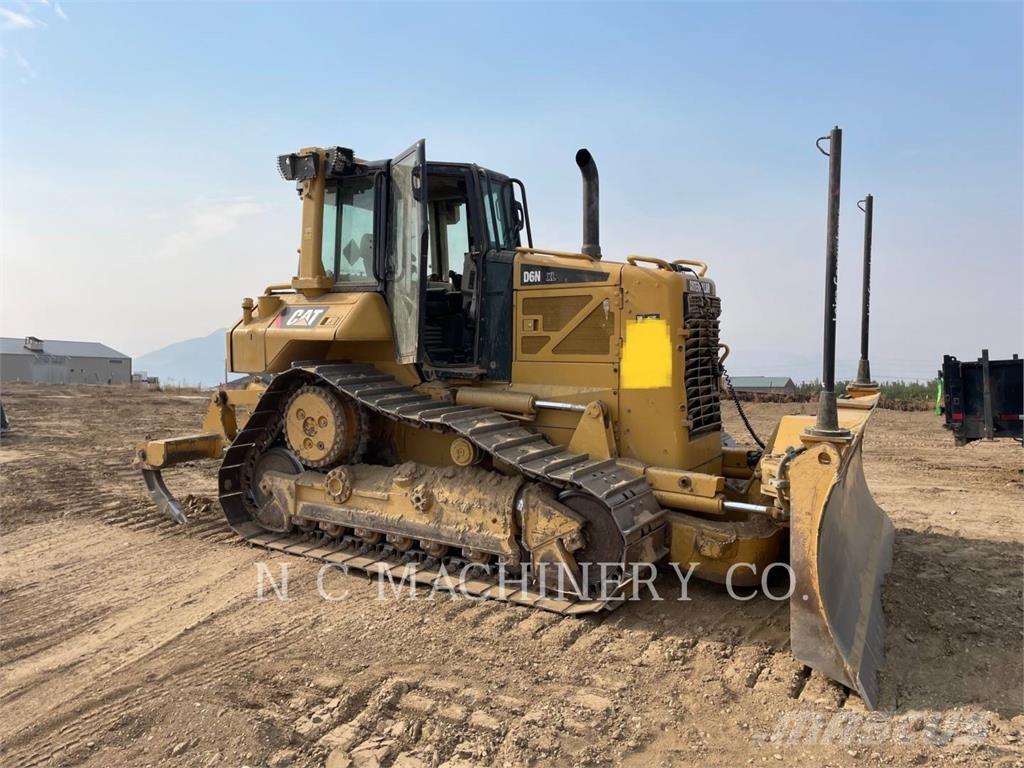 CAT D6N Dozers - Tratores rastos
