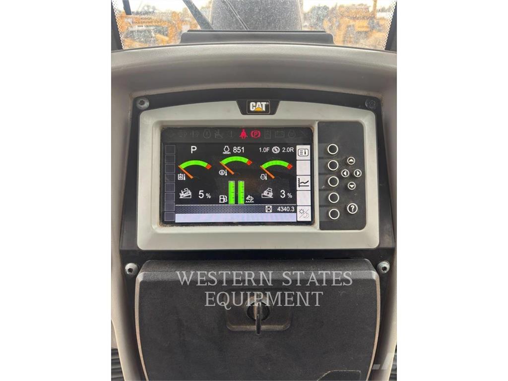 CAT D6N Dozers - Tratores rastos