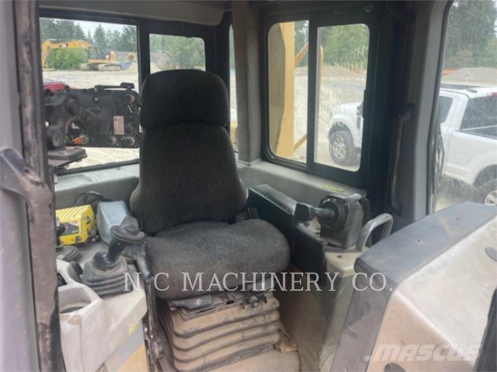 CAT D6R XLVPAT Dozers - Tratores rastos