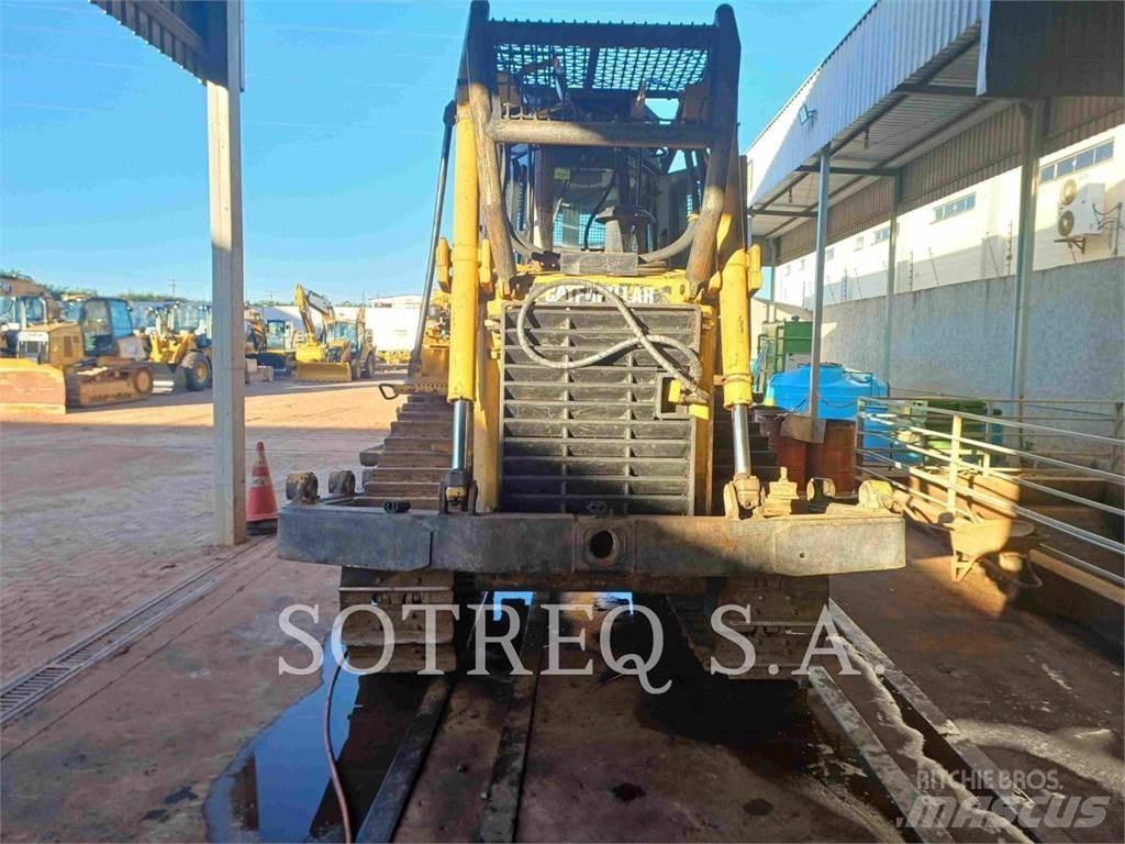 CAT D6T Dozers - Tratores rastos