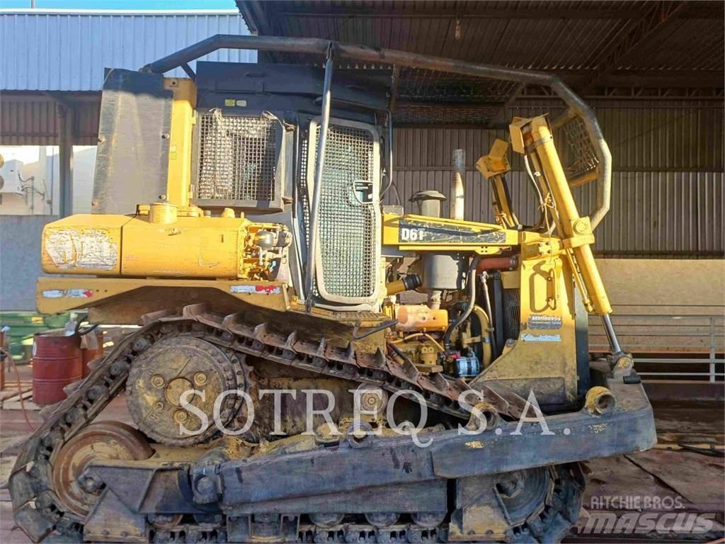 CAT D6T Dozers - Tratores rastos