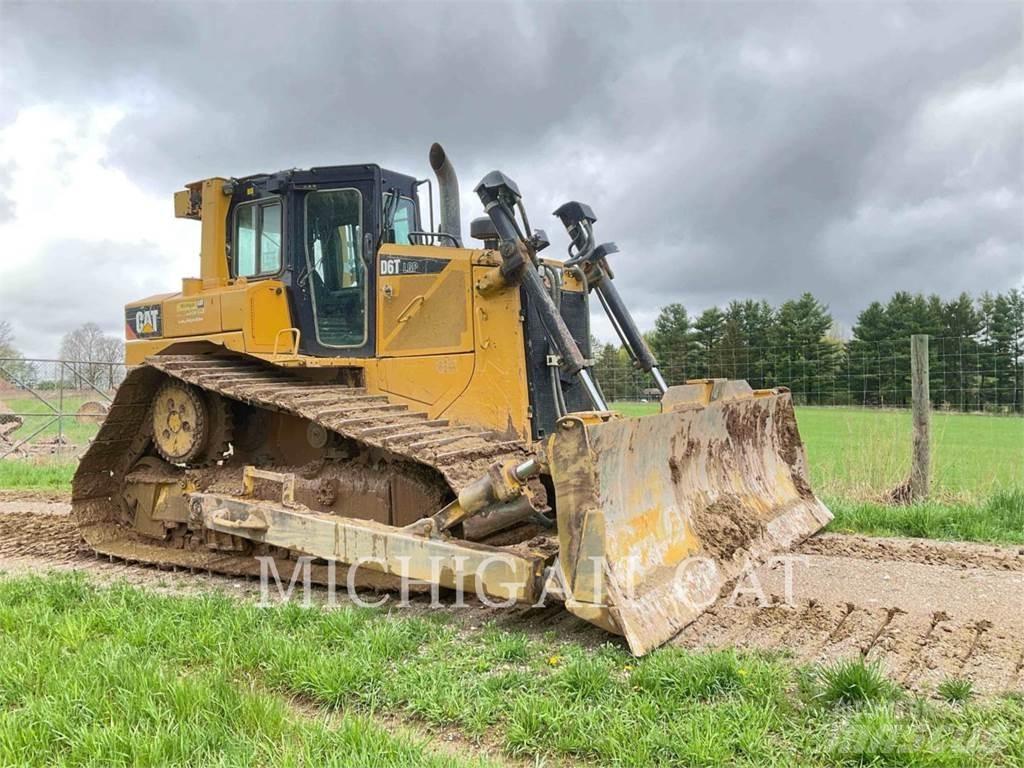 CAT D6T Dozers - Tratores rastos