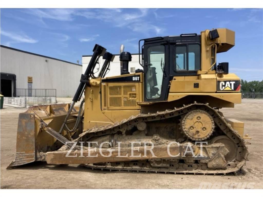 CAT D6T Dozers - Tratores rastos