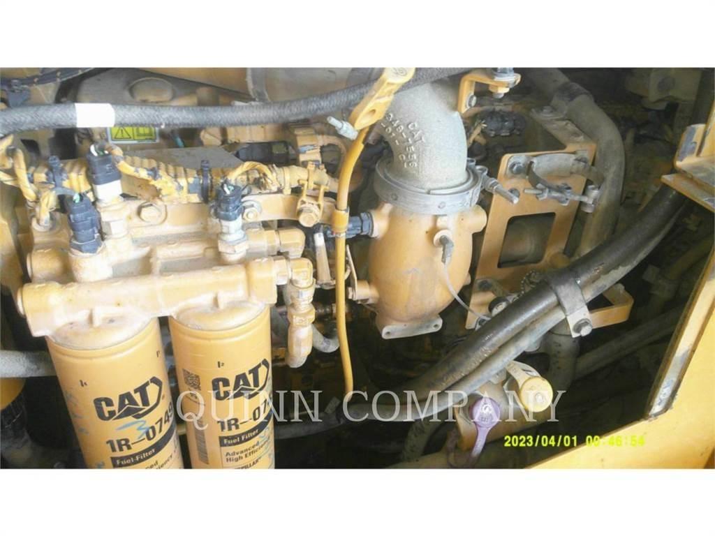 CAT D6T Dozers - Tratores rastos