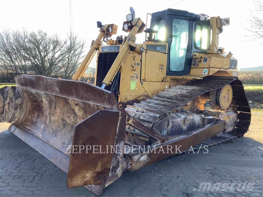 CAT D6T Dozers - Tratores rastos