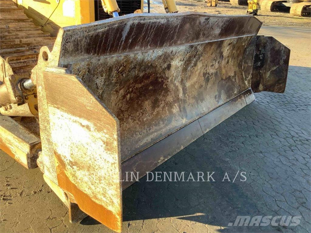 CAT D6T Dozers - Tratores rastos