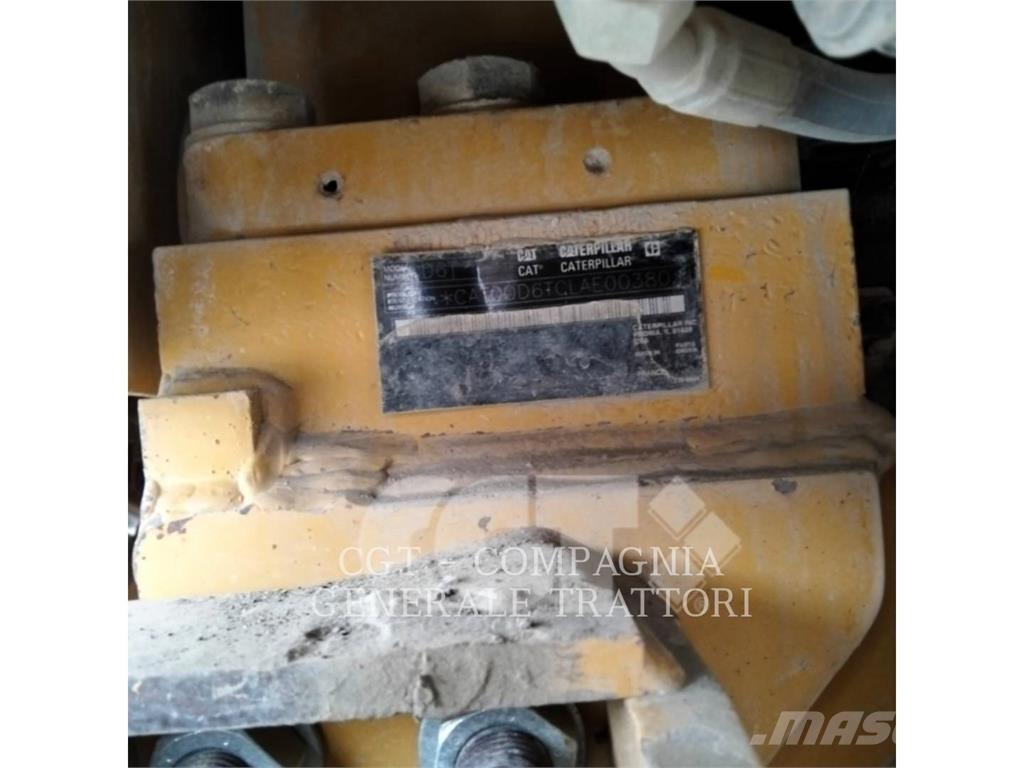 CAT D6T Dozers - Tratores rastos