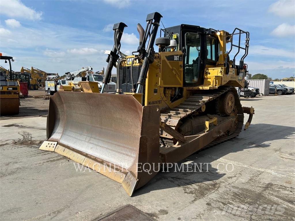 CAT D6T Dozers - Tratores rastos
