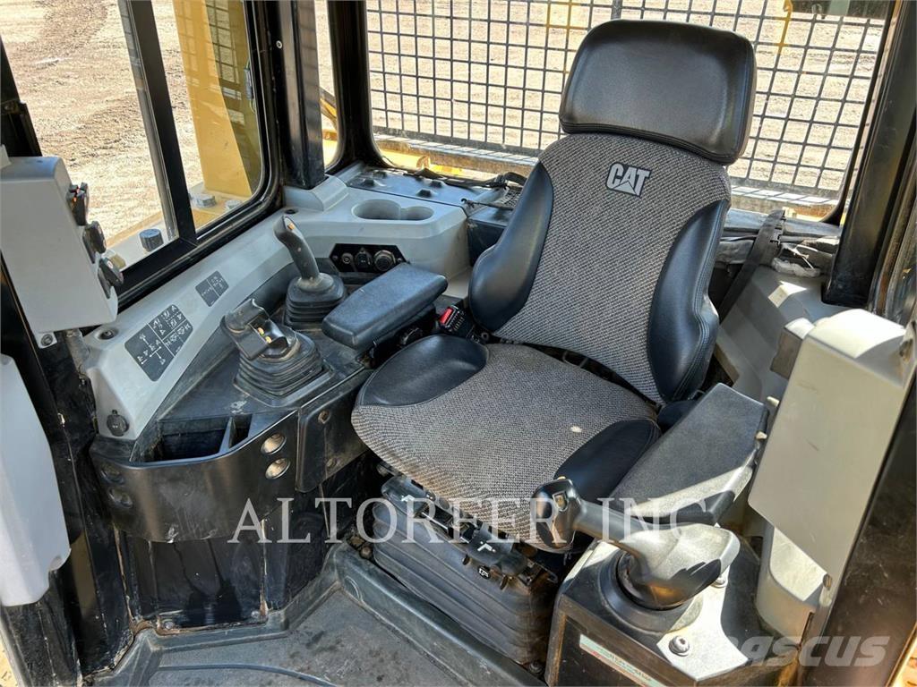 CAT D6T LGPPAT Dozers - Tratores rastos