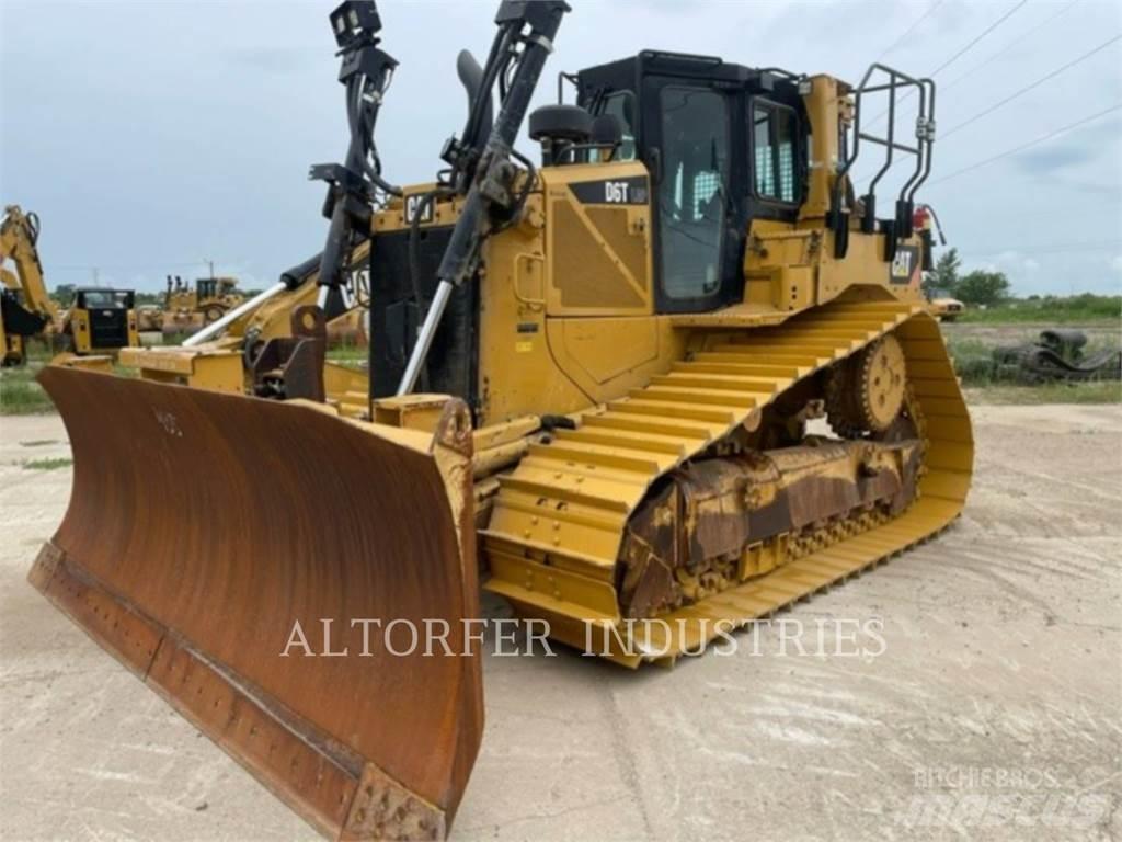 CAT D6T LGPPAT Dozers - Tratores rastos