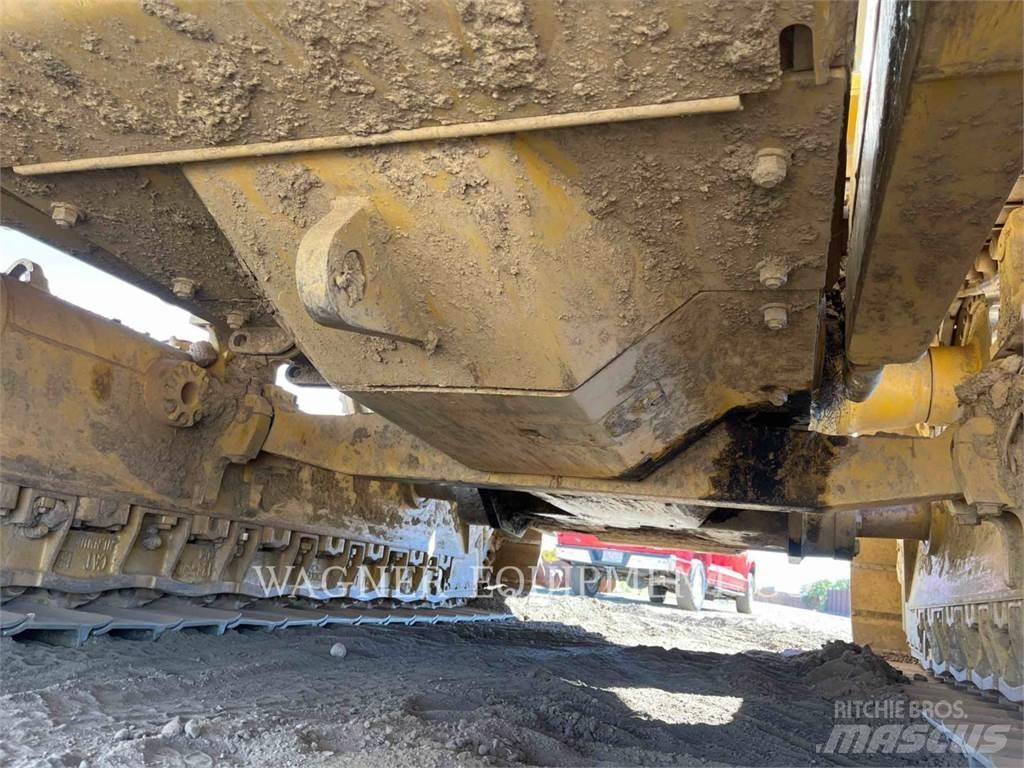 CAT D6T LGPVPT Dozers - Tratores rastos