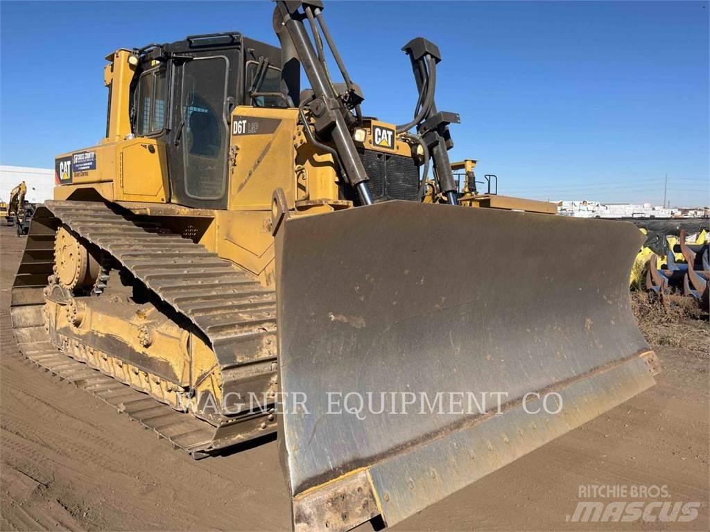 CAT D6T LGPVPT Dozers - Tratores rastos