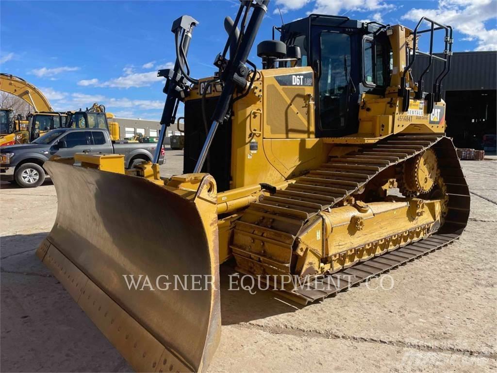 CAT D6T LGPVPT Dozers - Tratores rastos