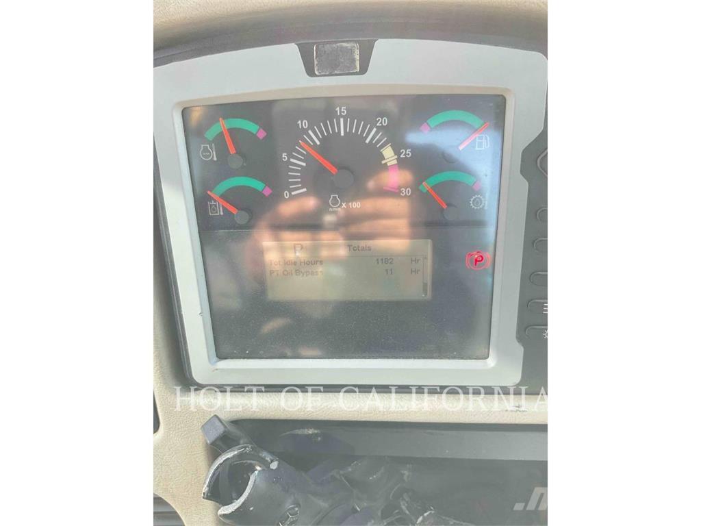 CAT D6TLGP Dozers - Tratores rastos