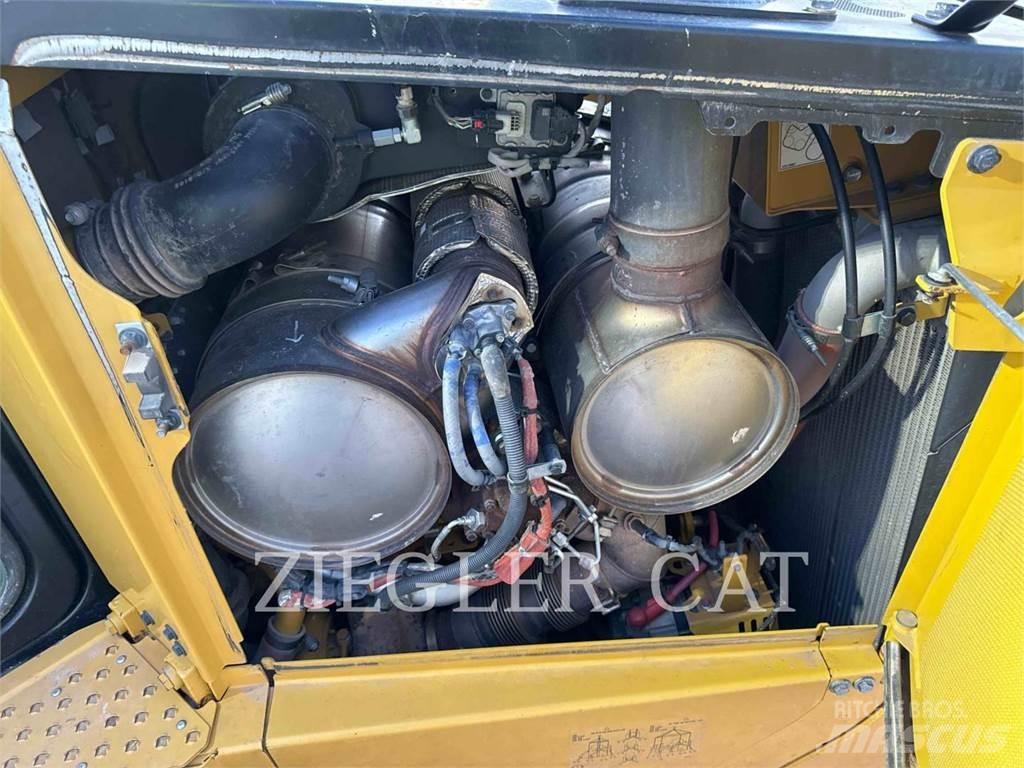 CAT D6XE Dozers - Tratores rastos