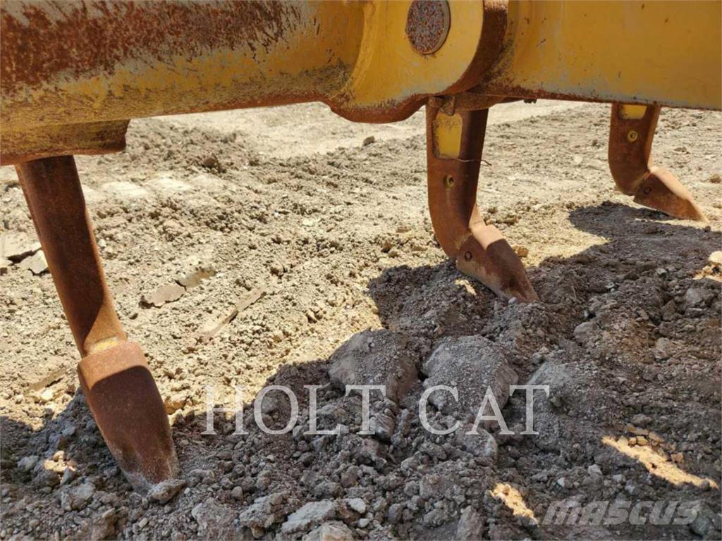CAT D6XELGPVP3 Dozers - Tratores rastos