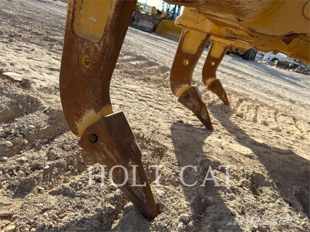 CAT D6XELGPVP3 Dozers - Tratores rastos