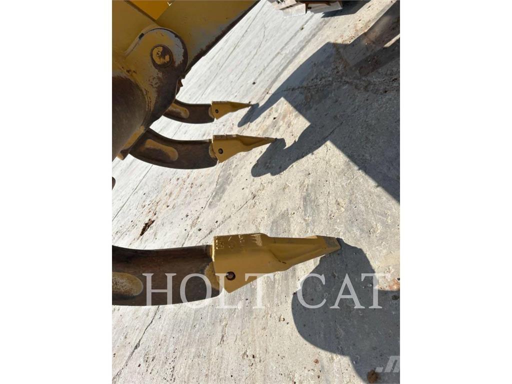 CAT D6XELGPVP3 Dozers - Tratores rastos