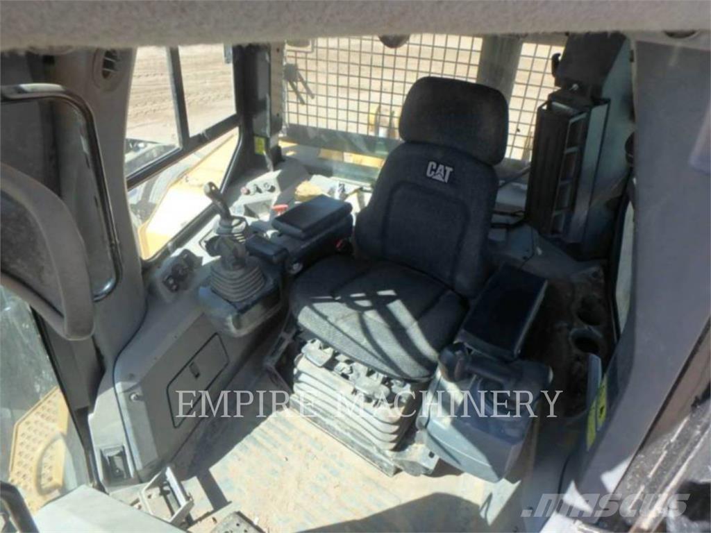 CAT D7E Dozers - Tratores rastos