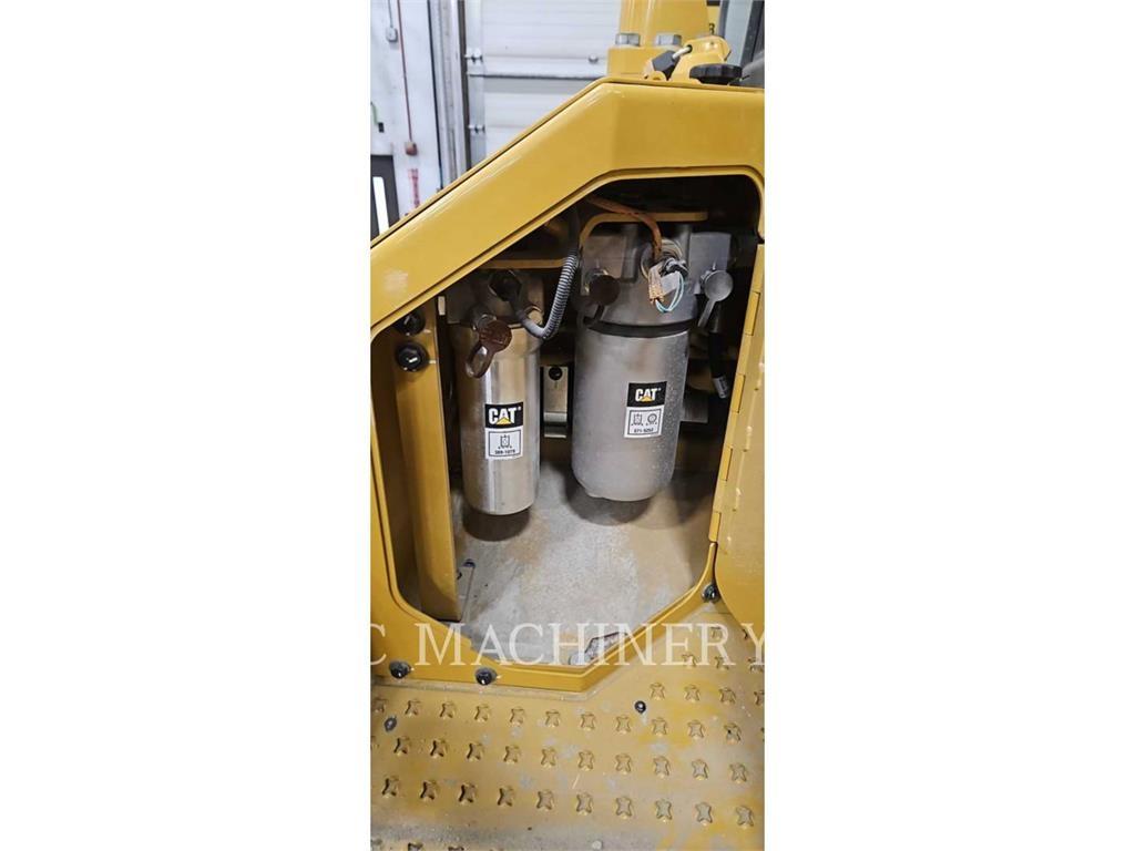 CAT D8 Dozers - Tratores rastos