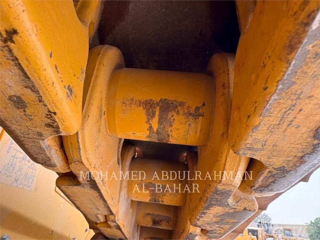 CAT D8-19 Dozers - Tratores rastos