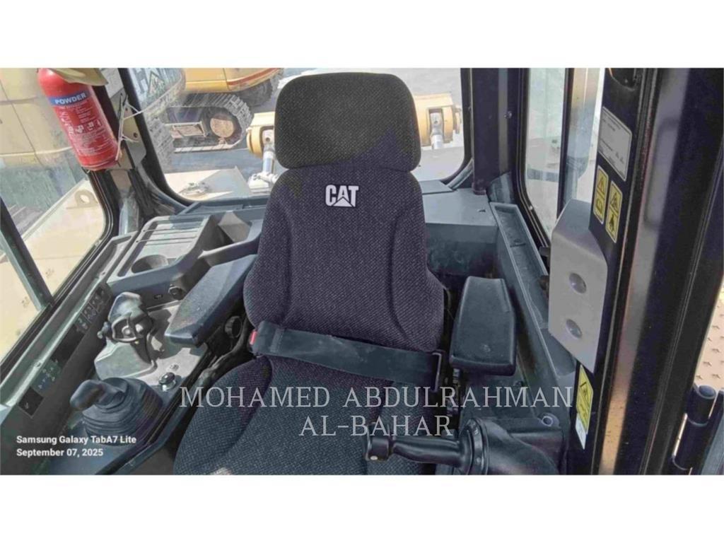 CAT D8-19 Dozers - Tratores rastos