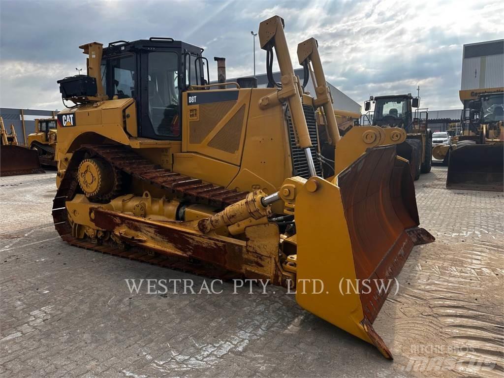 CAT D8T Dozers - Tratores rastos