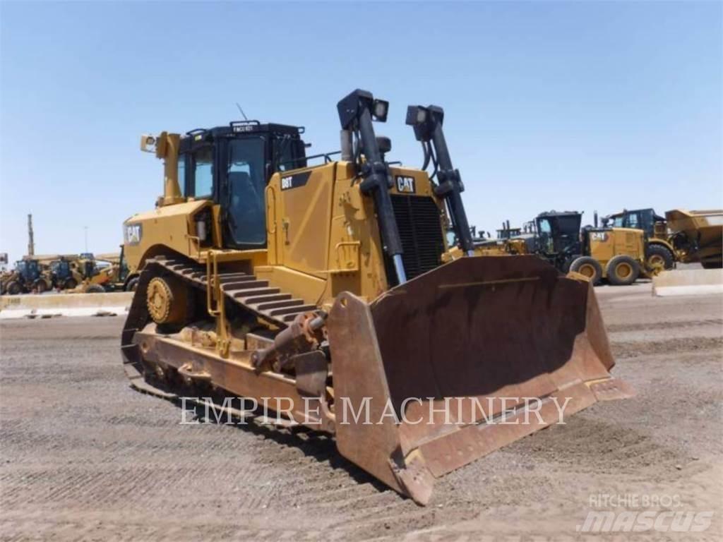 CAT D8T Dozers - Tratores rastos