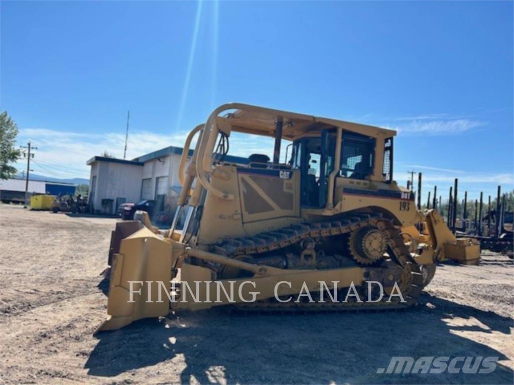 CAT D8T Dozers - Tratores rastos