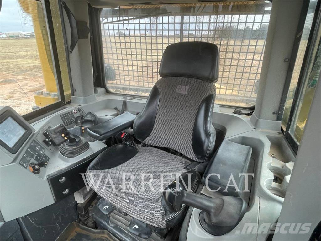 CAT D8T 4XLARO Dozers - Tratores rastos