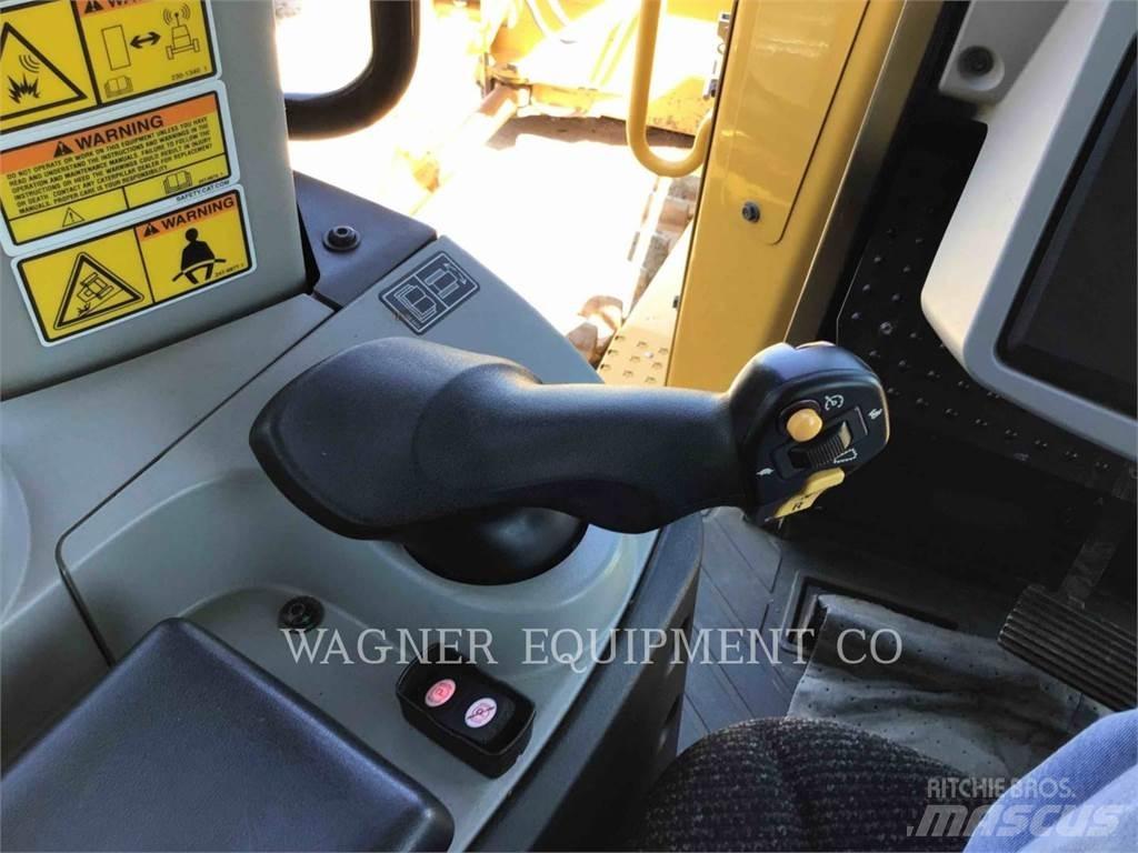 CAT D8T AW Dozers - Tratores rastos