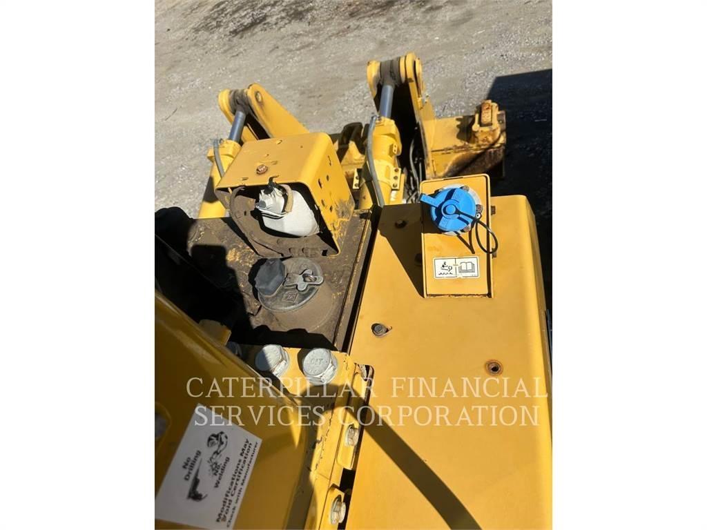 CAT D9T Dozers - Tratores rastos