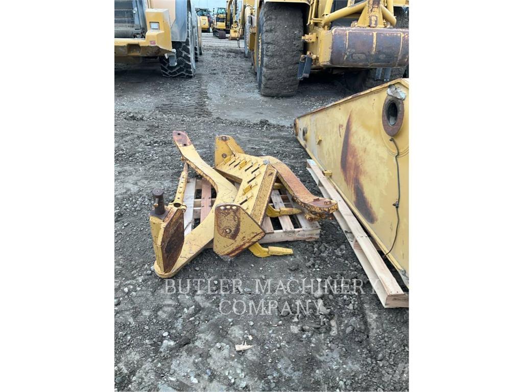 CAT FRONT SCARIFIER Escarificadores