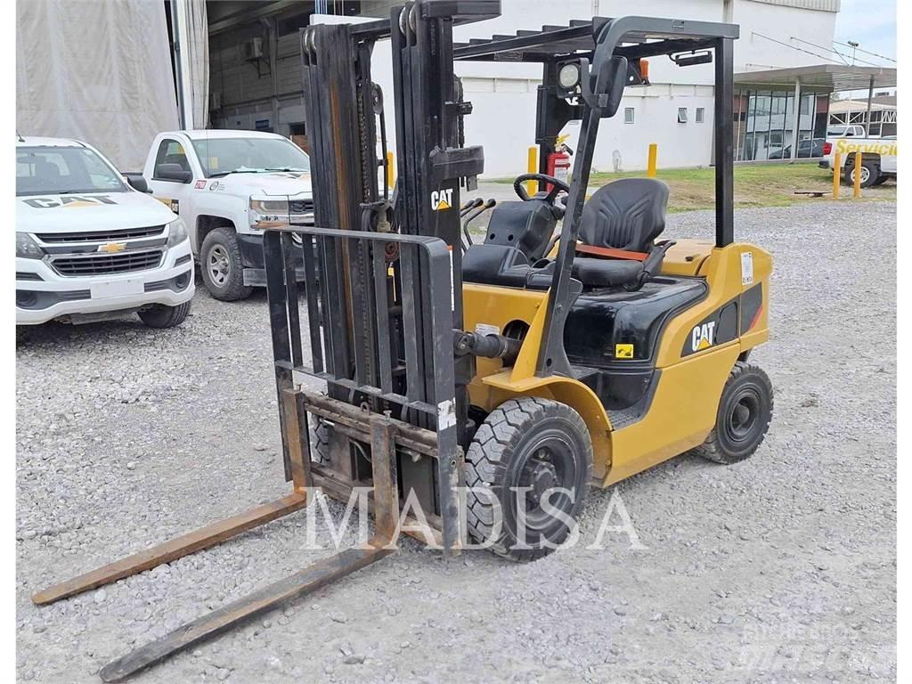 CAT LIFT TRUCKS DP25NM5 Empilhadores Diesel